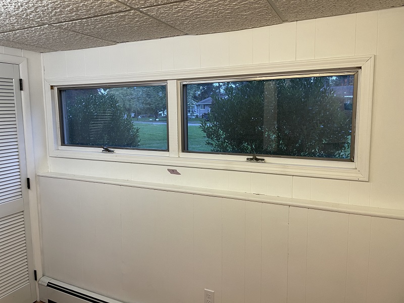 These old windows dont close and need to be replaced 